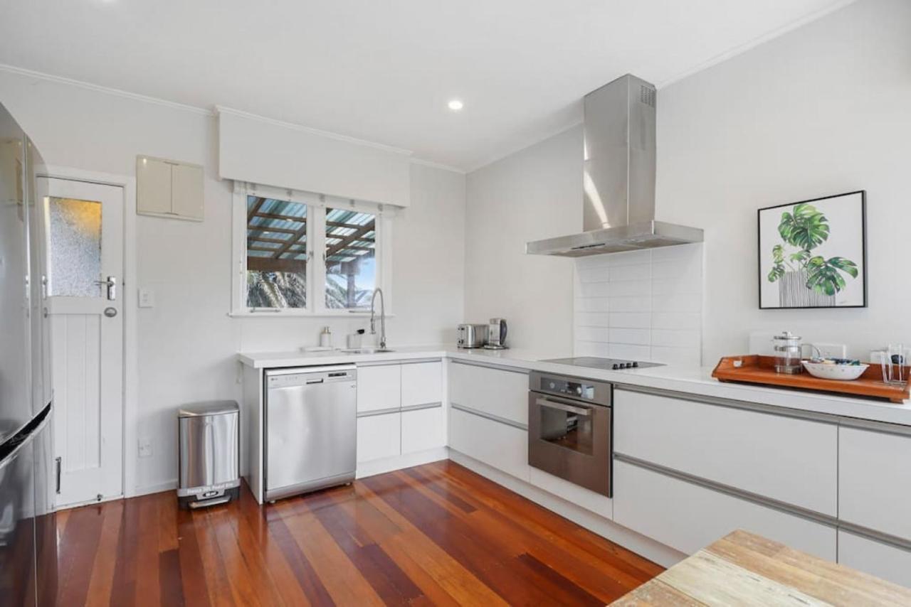 Amazing Home By Beach - Fully Aircon-Ed - Wifi オークランド エクステリア 写真